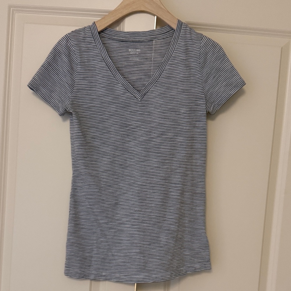Mossimo Supply Co. Black Striped V-Neck Tee